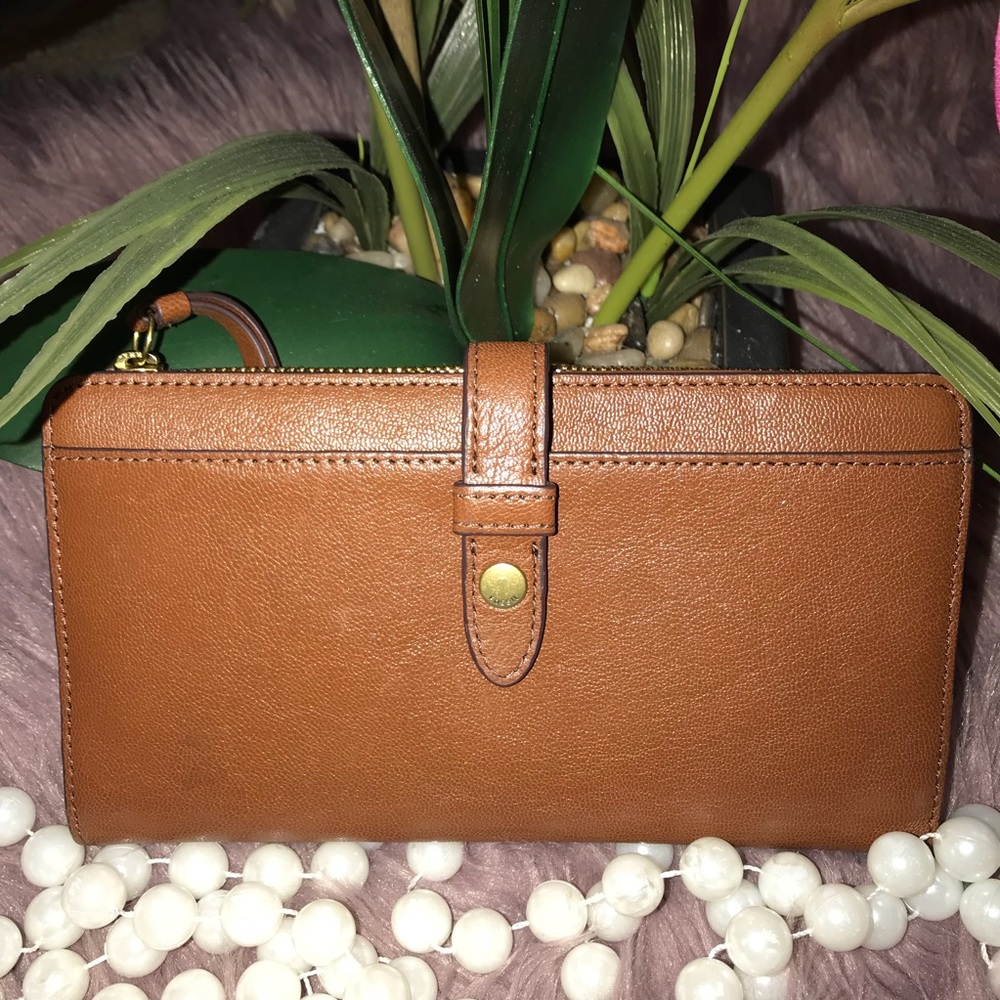 Fossil Wallet ❤️👑 - Picture 2 of 4